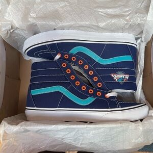 New York Islanders VANS Sk8 Hi Reissue RARE LIMITED EDITION Islander Vans shoes